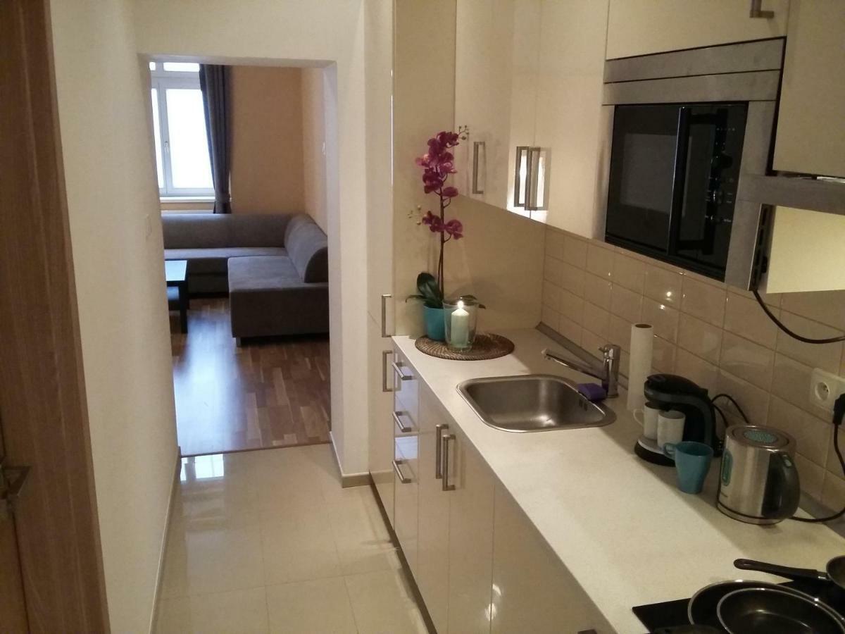 Angel Apartment Nr 4 Near To The Center Прага Экстерьер фото